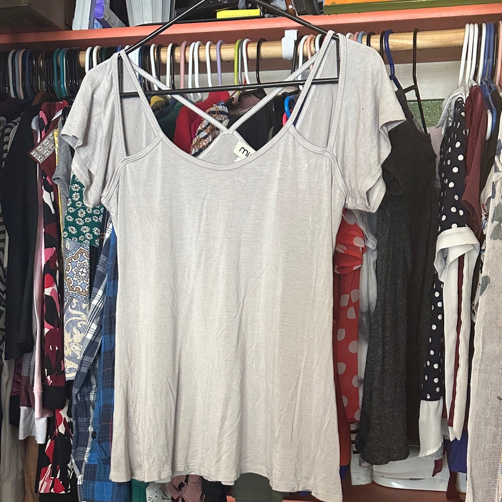 Women’s Light Gray Short-Sleeve Strappy Cold-Shoulder Tee